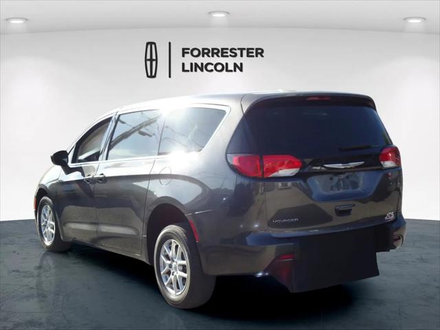 2023 Chrysler Voyager LX