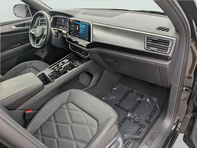 2026 Volkswagen Atlas Cross Sport SE with Technology