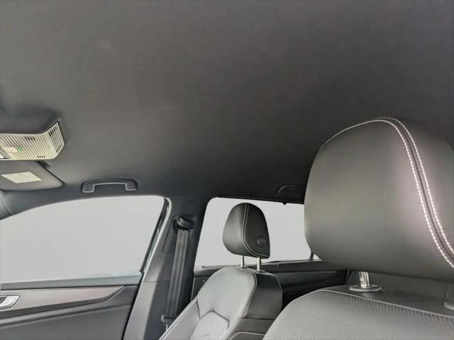 2026 Volkswagen Atlas Cross Sport SE with Technology