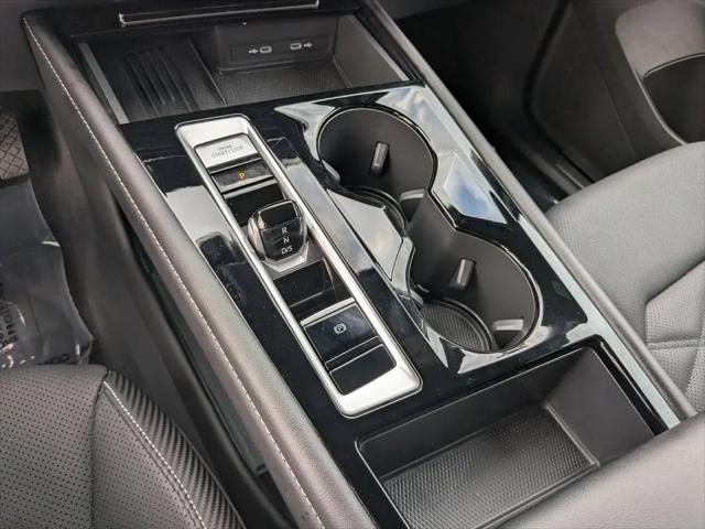 2026 Volkswagen Atlas Cross Sport SE with Technology