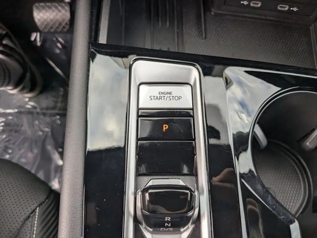 2026 Volkswagen Atlas Cross Sport SE with Technology