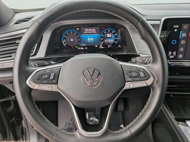 2026 Volkswagen Atlas Cross Sport SE with Technology