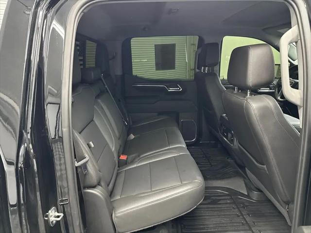 2024 GMC Sierra 1500 4WD Crew Cab Short Box SLT
