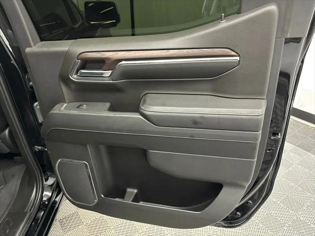 2024 GMC Sierra 1500 4WD Crew Cab Short Box SLT