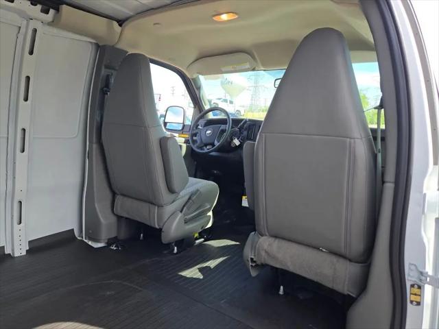 2026 Chevrolet Express Cargo Van 2500 Extended Wheelbase, WT, RWD