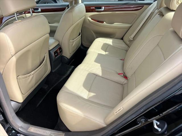 2013 Hyundai Genesis 3.8