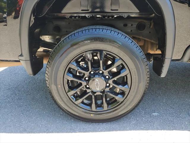 2025 Chevrolet Silverado 2500HD 4WD Crew Cab Standard Bed Custom