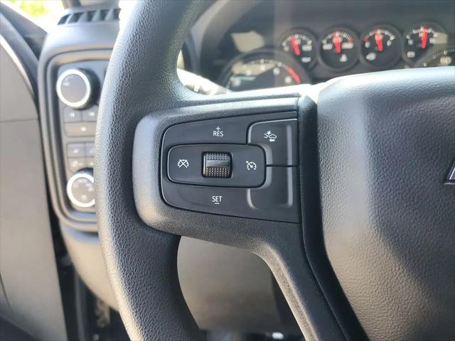 2025 Chevrolet Silverado 2500HD 4WD Crew Cab Standard Bed Custom