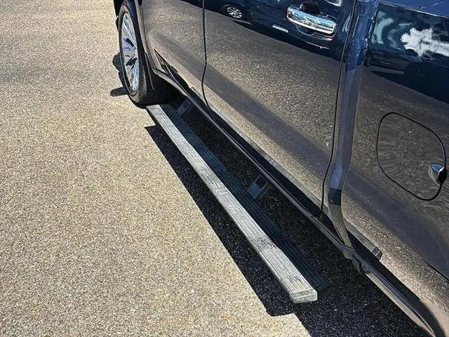 2022 Chevrolet Silverado 1500 4WD Crew Cab Standard Bed High Country