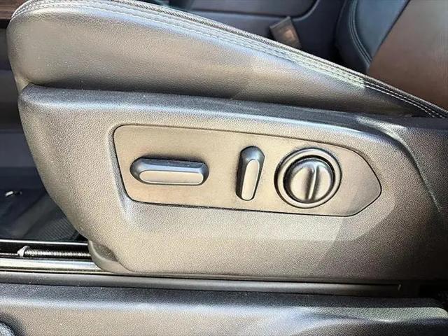 2022 Chevrolet Silverado 1500 4WD Crew Cab Standard Bed High Country