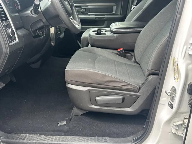 2024 Ram 1500 Classic Warlock Crew Cab 4x4 5'7" Box