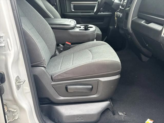 2024 Ram 1500 Classic Warlock Crew Cab 4x4 5'7" Box