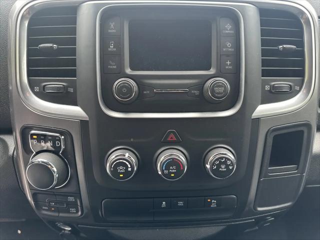 2024 Ram 1500 Classic Warlock Crew Cab 4x4 5'7" Box