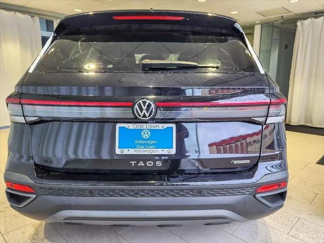 2026 Volkswagen Taos SE Black