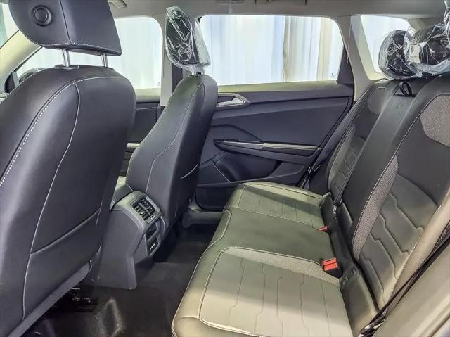 2026 Volkswagen Taos SE Black