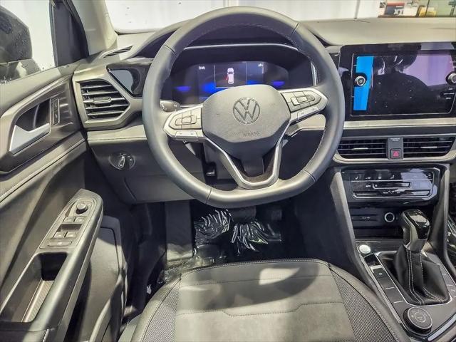 2026 Volkswagen Taos SE Black