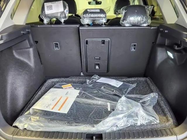 2026 Volkswagen Taos SE Black