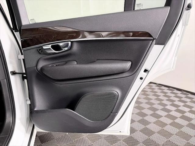 2019 Volvo XC90 T6 Momentum