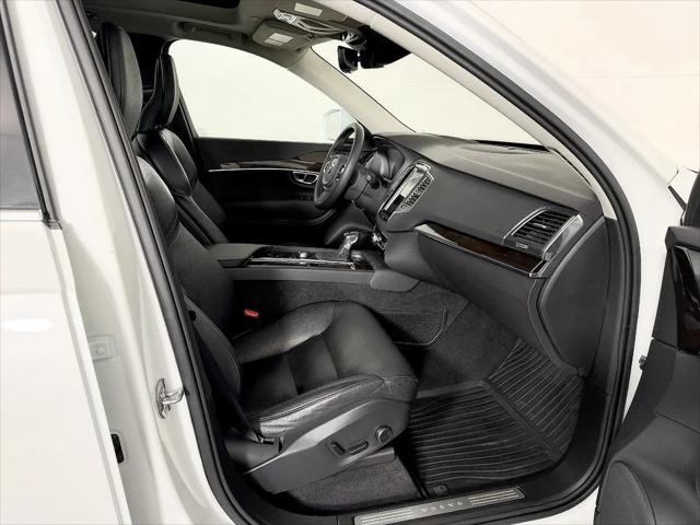 2019 Volvo XC90 T6 Momentum