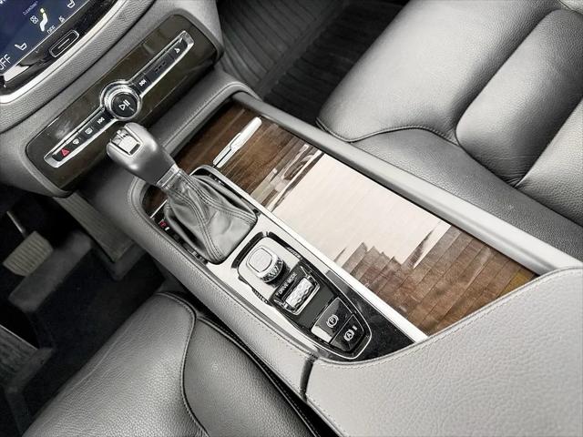 2019 Volvo XC90 T6 Momentum