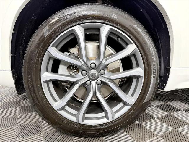 2019 Volvo XC90 T6 Momentum