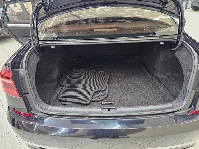 2019 Volkswagen Passat 2.0T Wolfsburg Edition