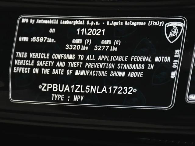 2022 Lamborghini Urus Pearl Capsule