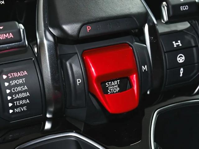 2022 Lamborghini Urus Pearl Capsule