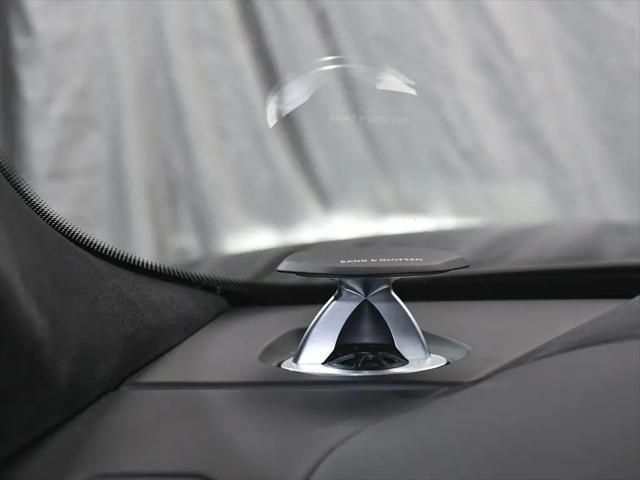 2022 Lamborghini Urus Pearl Capsule