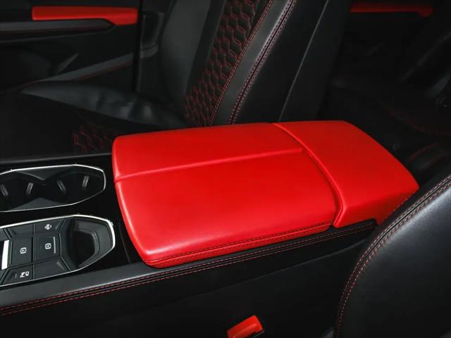 2022 Lamborghini Urus Pearl Capsule