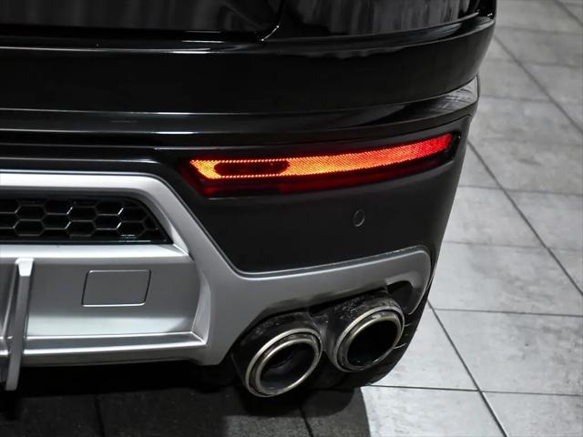 2022 Lamborghini Urus Pearl Capsule