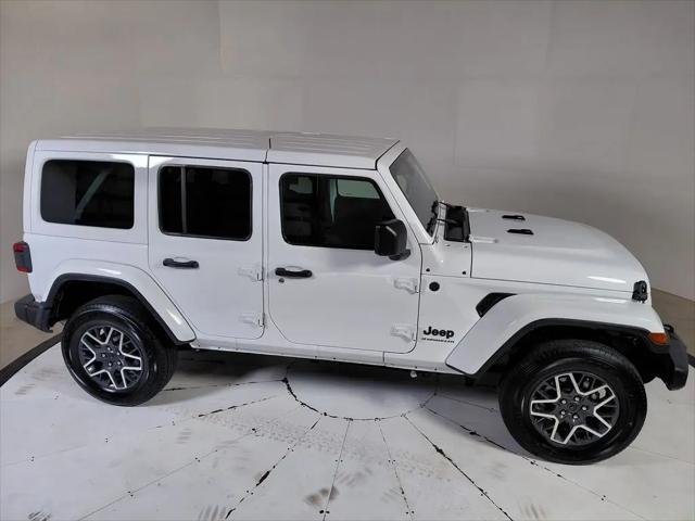 2025 Jeep Wrangler 4-Door Sahara 4x4