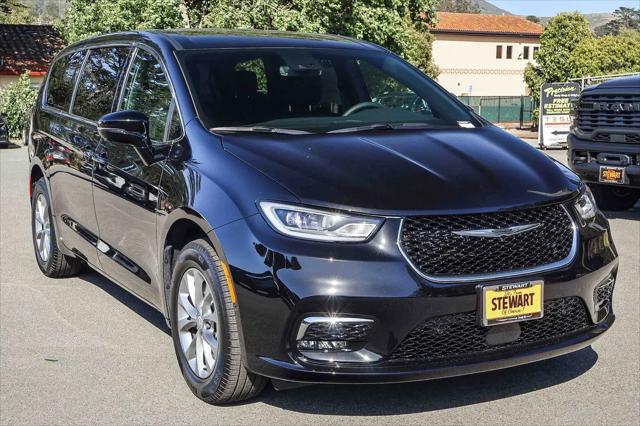 2026 Chrysler Pacifica Select AWD