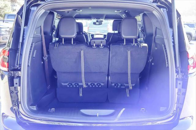 2026 Chrysler Pacifica Select AWD