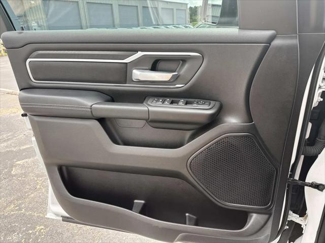 2025 Ram 1500 Lone Star Crew Cab 4x4 5'7" Box