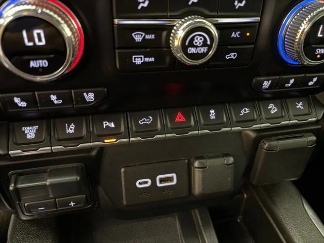 2023 GMC Sierra 3500HD 4WD Crew Cab Long Bed Denali