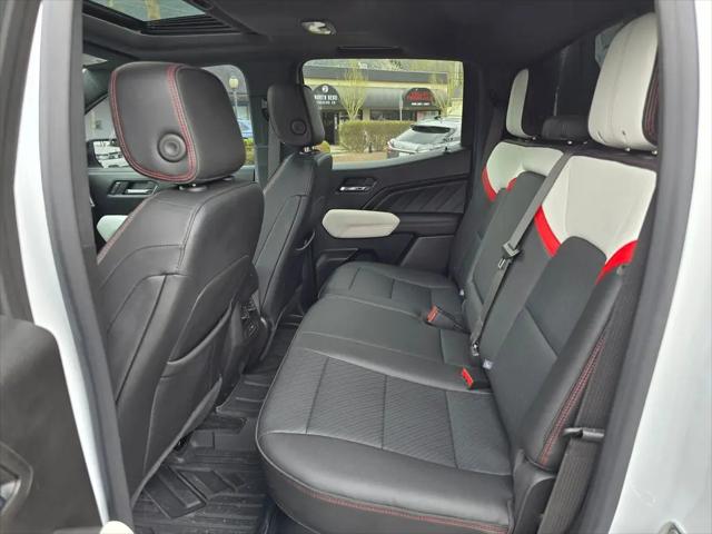 2023 GMC Canyon 4WD Crew Cab Short Box AT4X
