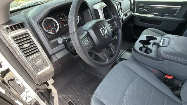 2019 Ram 1500 Classic SLT Crew Cab 4x4 6'4" Box