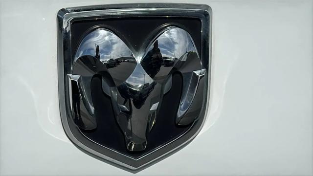 2019 Ram 1500 Classic SLT Crew Cab 4x4 6'4" Box