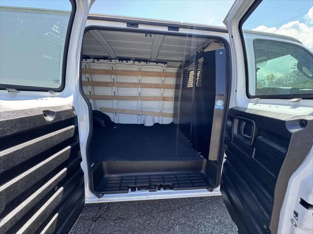 2024 GMC Savana Cargo RWD 2500 Regular Wheelbase Work Van