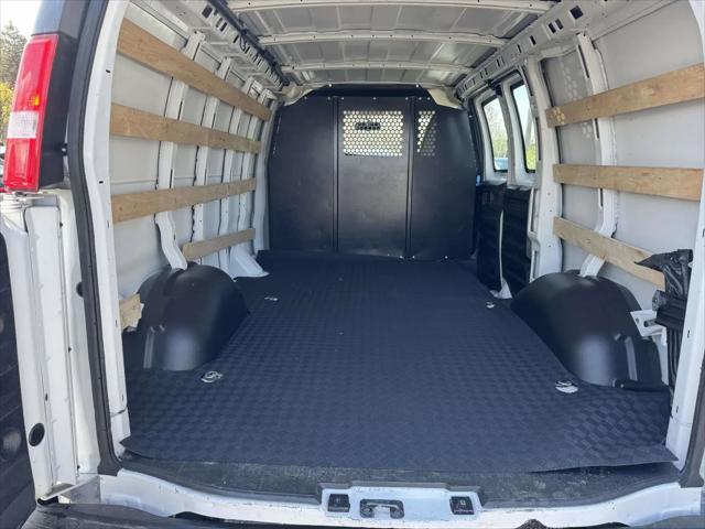 2024 GMC Savana Cargo RWD 2500 Regular Wheelbase Work Van