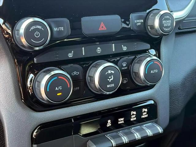 2023 Ram 1500 Big Horn Crew Cab 4x4 5'7" Box