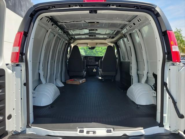 2026 GMC Savana Cargo 2500 Regular Wheelbase, Work Van, RWD