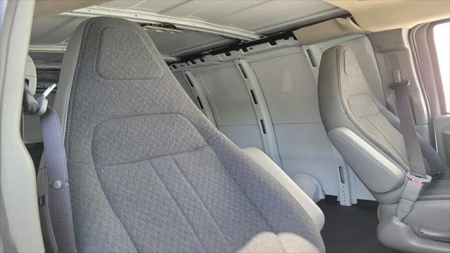 2026 GMC Savana Cargo 2500 Regular Wheelbase, Work Van, RWD