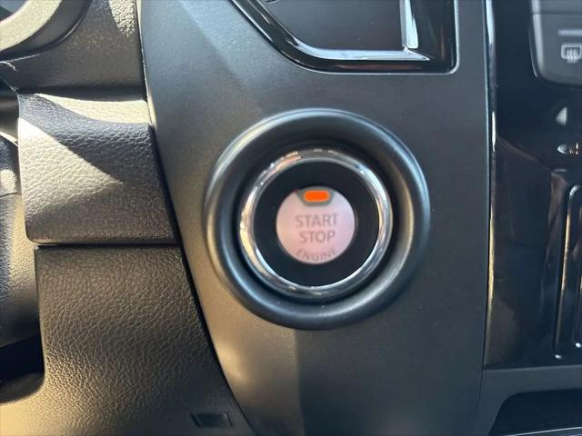 2024 Nissan Titan Crew Cab SV 4x2