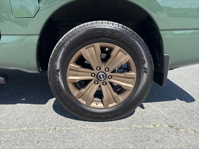 2024 Nissan Titan Crew Cab SV 4x2