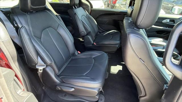 2024 Chrysler Pacifica Hybrid S Appearance Pkg