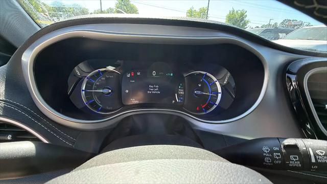 2024 Chrysler Pacifica Hybrid S Appearance Pkg