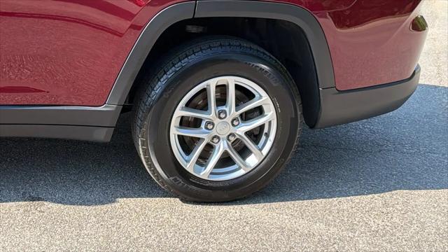 2025 Jeep Grand Cherokee L Laredo 4x2