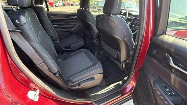 2025 Jeep Grand Cherokee L Laredo 4x2
